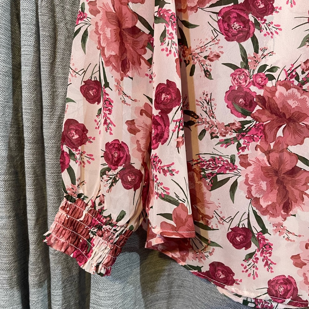 Sheer high neck torrid blouse - Picture 7 of 7